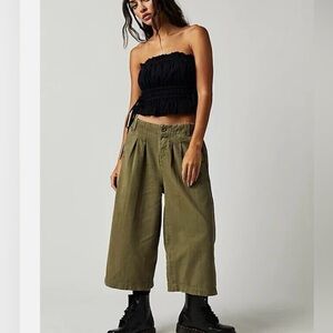 Free People High Waisted Gaucho Pants, Size 10 Color Army Green